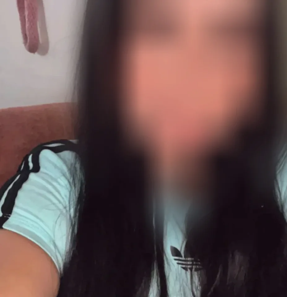 Ada, 25