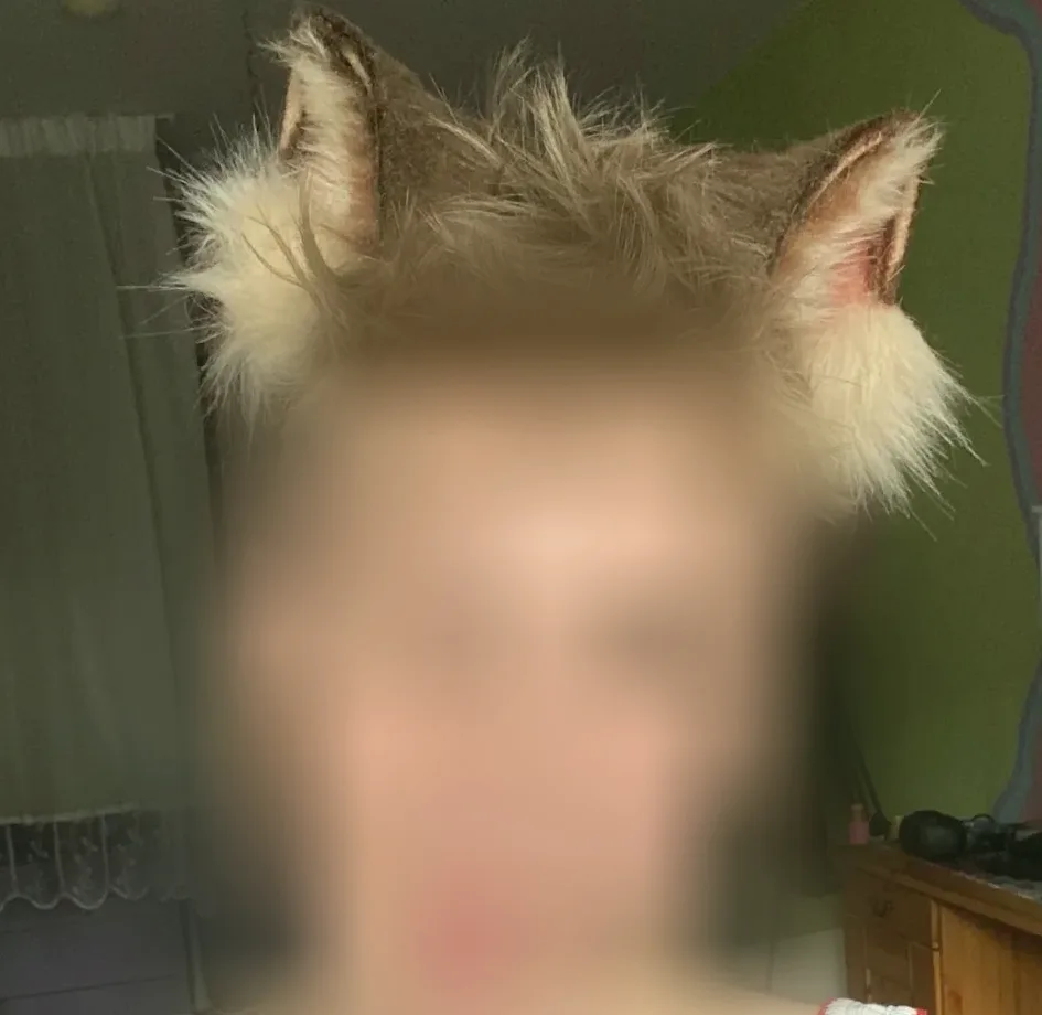 Ewa, 23