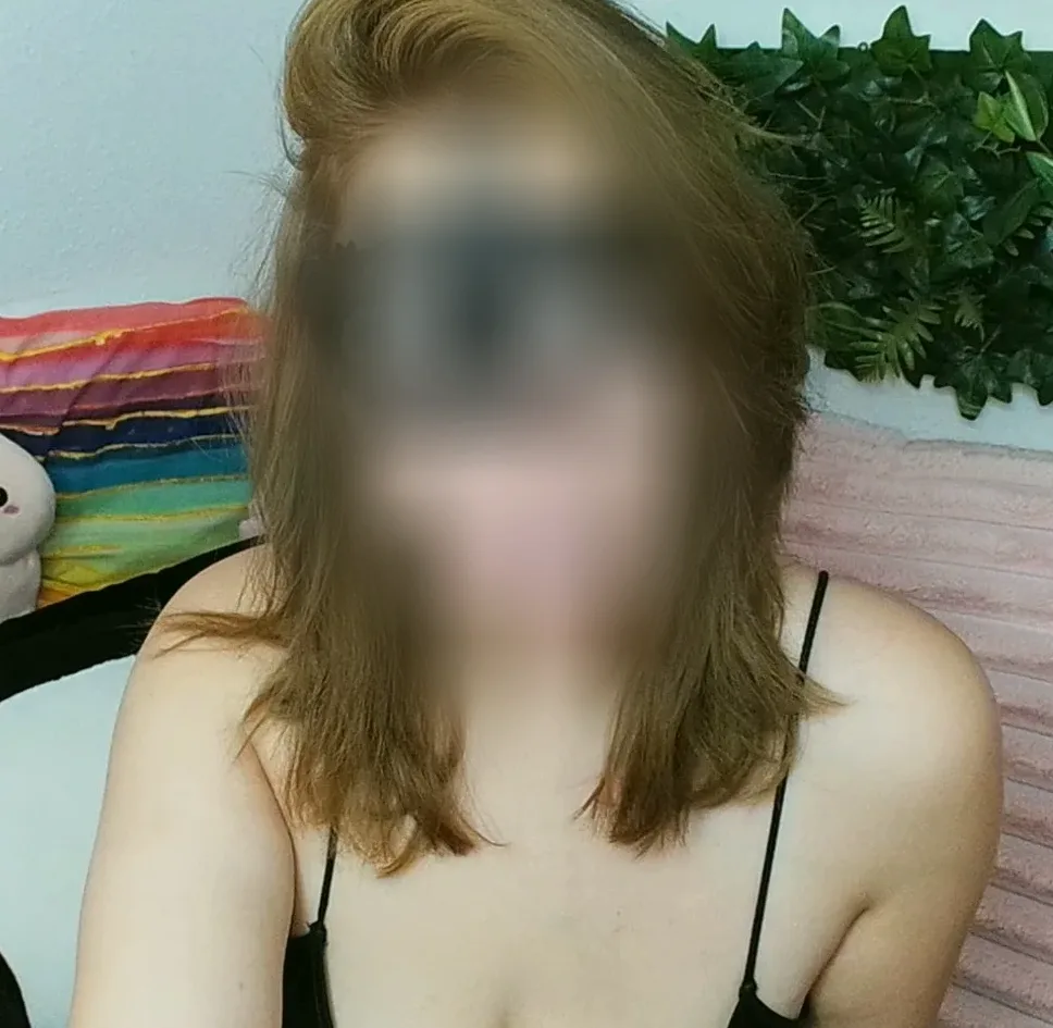 Rachel, 29