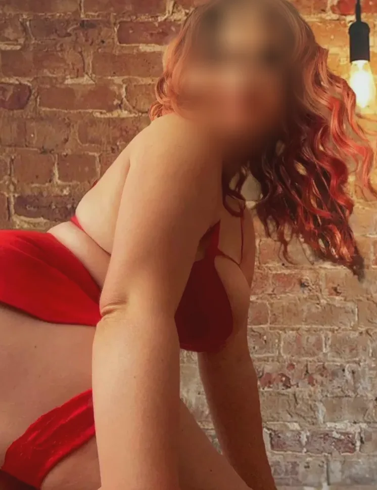 Rosie, 35