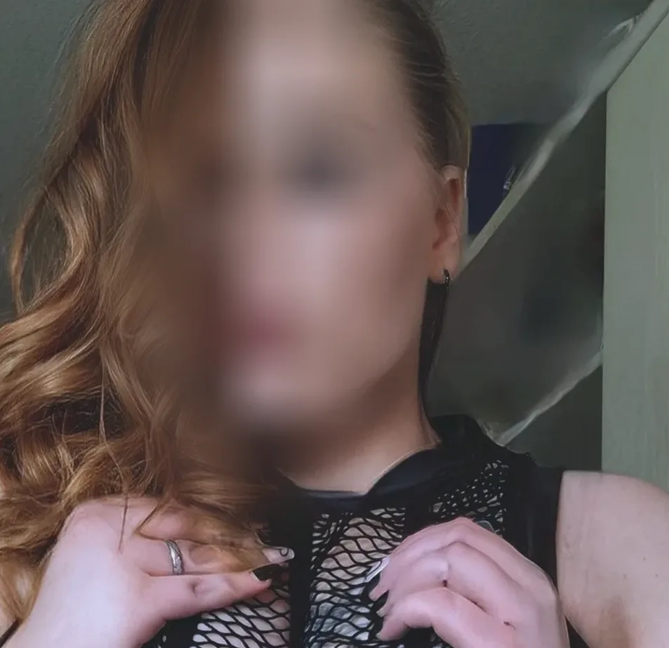 Samantha, 29